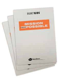 Ein Stapel mit Materialien zu Secret Kids Mission Impossible