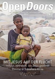 Produktabbildung des Open Doors Sonderhefts mit dem Titel "Mit Jesus auf der Flucht – Verfolgt, vertrieben, von Jesus getröstet. Christen in Subsahara-Afrika"