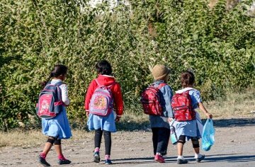 Schulkinder in Zentralasien