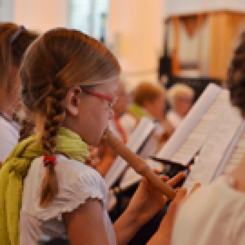 150 Flöten für verfolgte Christen