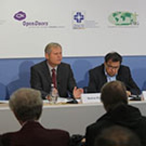 Pressekonferenz II: Erweiterte Erhebung