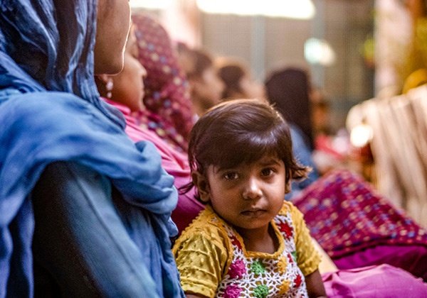 Pakistanische Christen bei einer Veranstaltung eines Partners von Open Doors